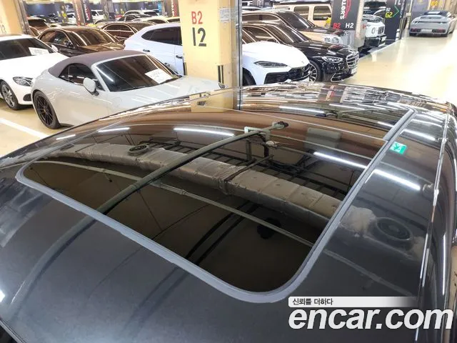 Porsche Macan 2019 thumb 9