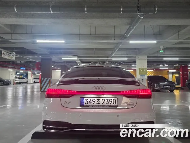 Audi A7 2021 thumb 2