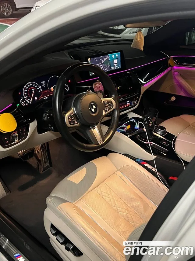 BMW 5-Series 2019 thumb 5