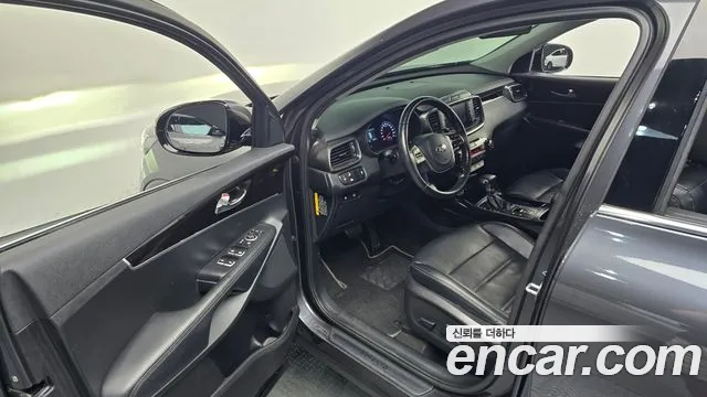 Kia Sorento 2017 thumb 10