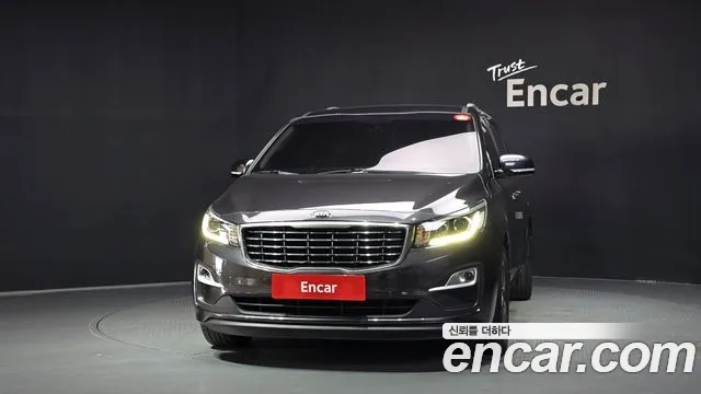 Kia Carnival 2019 thumb 3