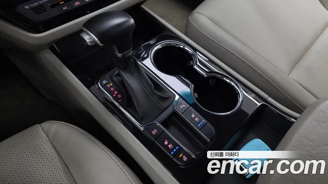 Kia Carnival 2019 thumb 9