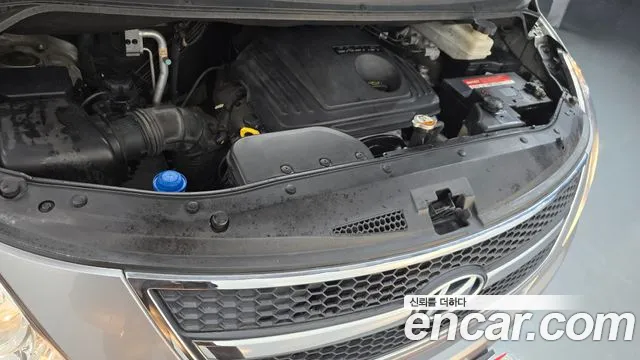 Hyundai Starex 2012 thumb 6