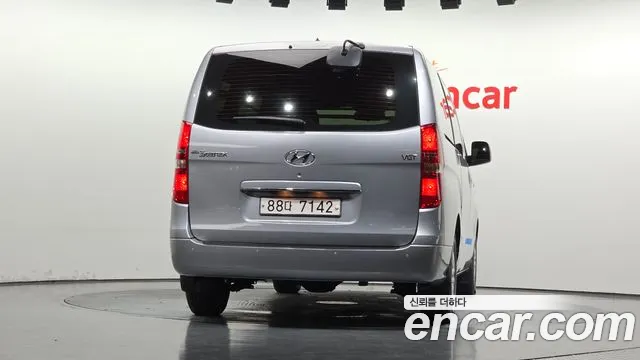 Hyundai Starex 2021 thumb 4