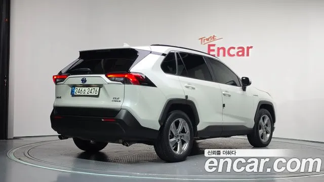 Toyota RAV4 2021 thumb 2