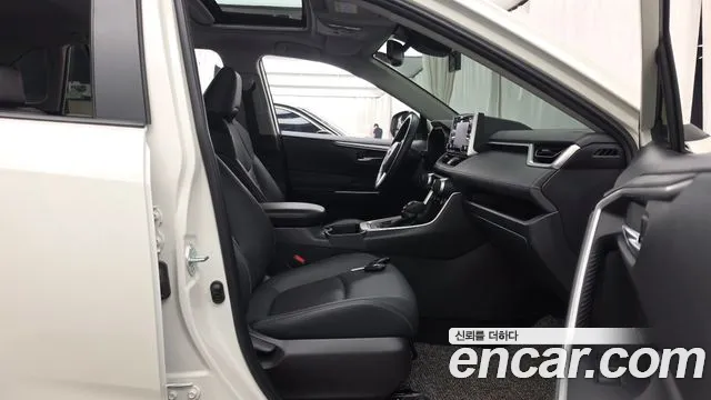Toyota RAV4 2021 thumb 11