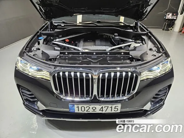 BMW X7 2021 thumb 6