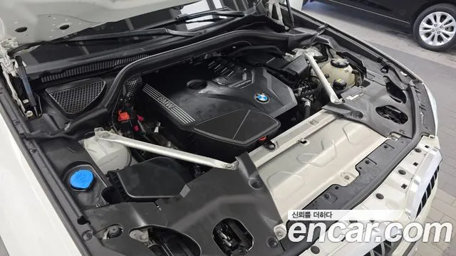 BMW X4 2020 thumb 6