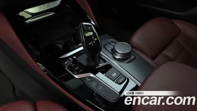 BMW X4 2020 thumb 9