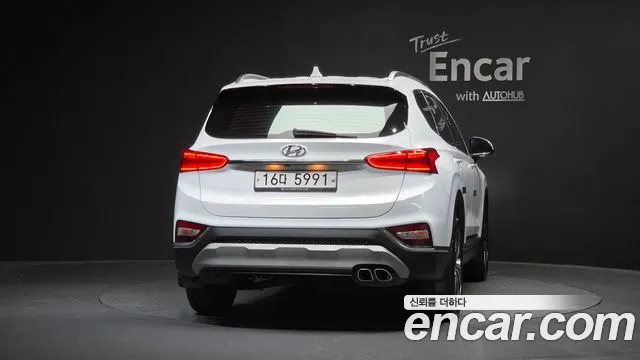 Hyundai Santa Fe 2018 thumb 4