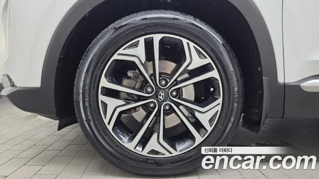 Hyundai Santa Fe 2018 thumb 5