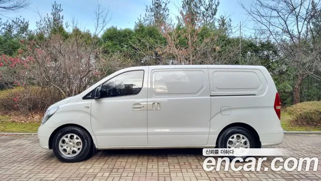 Hyundai Starex 2012 thumb 2