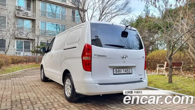 Hyundai Starex 2012 thumb 3
