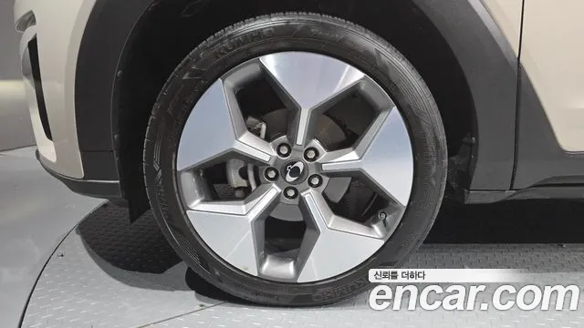 KG_Mobility_Ssangyong Torres 2023 thumb 4