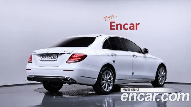 Mercedes-Benz E-Класс 2019 thumb 2
