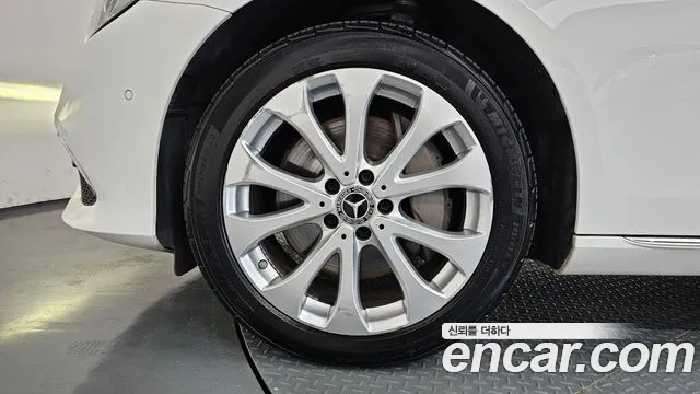 Mercedes-Benz E-Класс 2019 thumb 5
