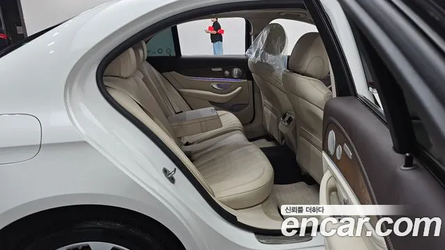 Mercedes-Benz E-Класс 2019 thumb 11