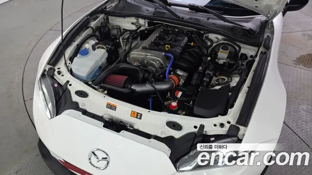 Mazda MX-5 Miata 2019 thumb 6