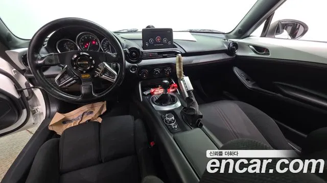 Mazda MX-5 Miata 2019 thumb 7