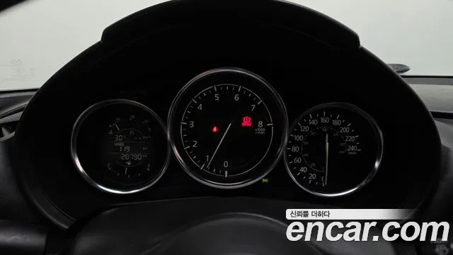 Mazda MX-5 Miata 2019 thumb 8