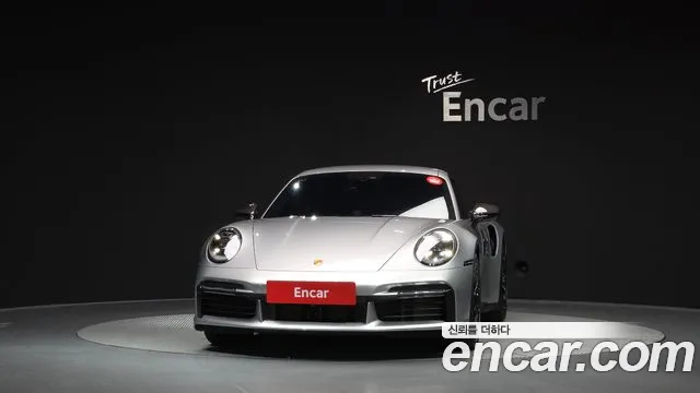 Porsche 911 2022 thumb 3