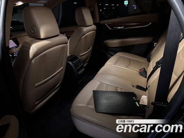 Cadillac XT5 2018 thumb 8