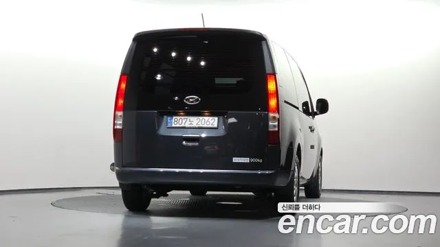 Hyundai Staria 2023 thumb 4