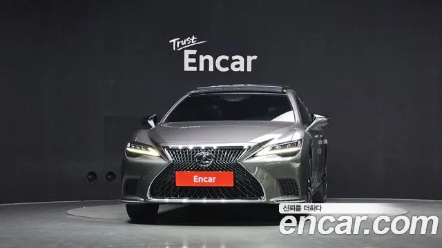 Lexus LS 2021 thumb 3