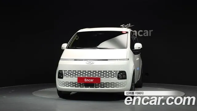 Hyundai Staria 2022 thumb 3