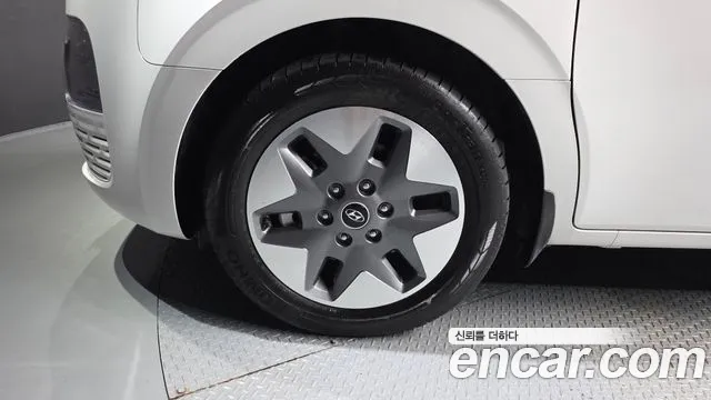 Hyundai Staria 2022 thumb 5