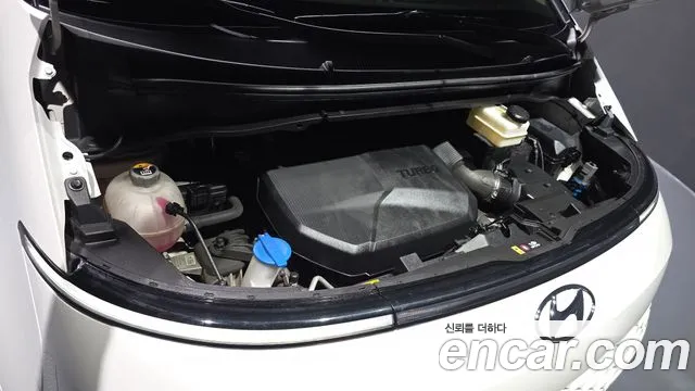 Hyundai Staria 2022 thumb 6