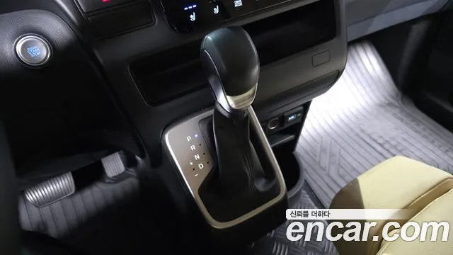 Hyundai Staria 2022 thumb 9