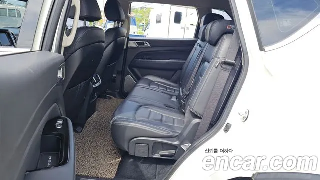 KG_Mobility_Ssangyong Rexton 2017 thumb 11