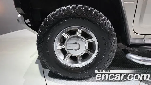 Hummer H2 2005 thumb 5