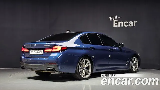 BMW 5-Series 2020 thumb 2