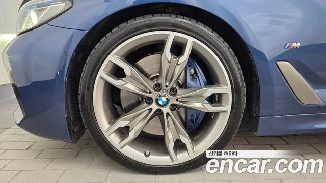 BMW 5-Series 2020 thumb 5