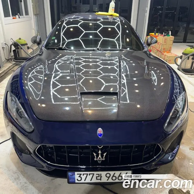 Maserati GranTurismo 2016 thumb 2