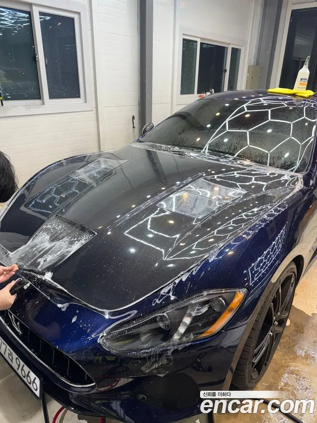 Maserati GranTurismo 2016 thumb 6