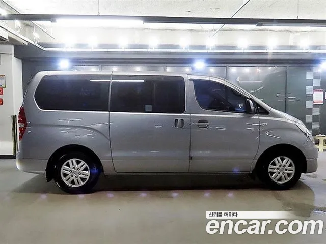 Hyundai Starex 2017 thumb 3