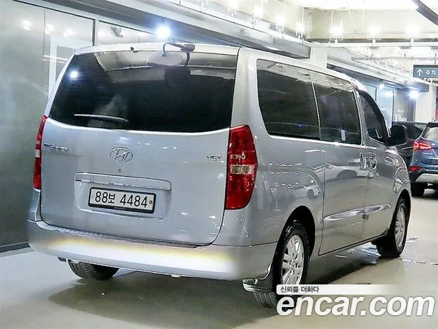 Hyundai Starex 2017 thumb 4