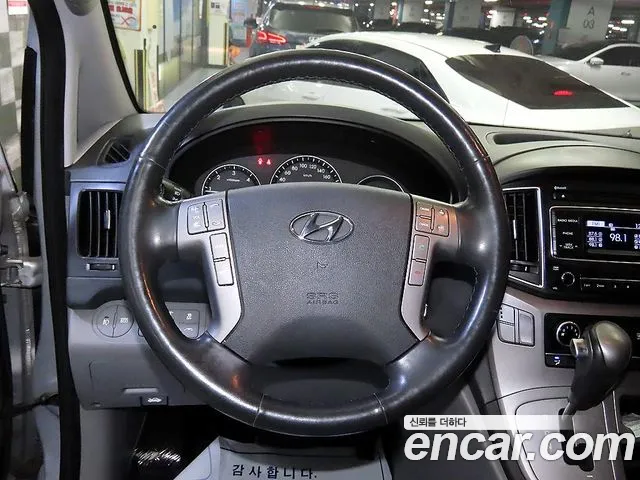 Hyundai Starex 2017 thumb 8