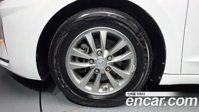 Hyundai Avante 2019 thumb 5