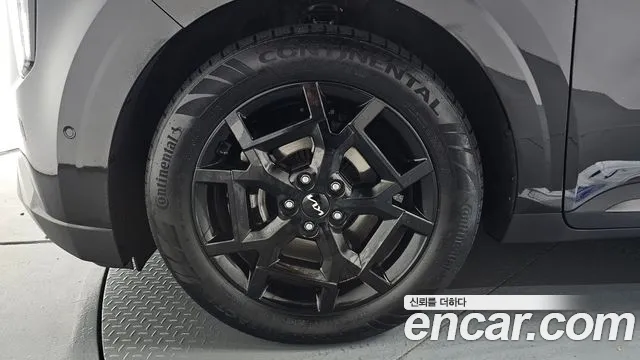 Kia Carnival 2024 thumb 4