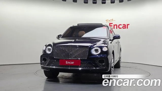 Bentley Bentayga 2022 thumb 3