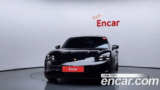 Porsche Taycan 2022 thumb 3