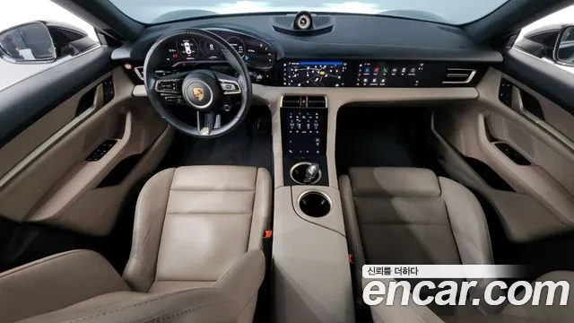 Porsche Taycan 2022 thumb 7