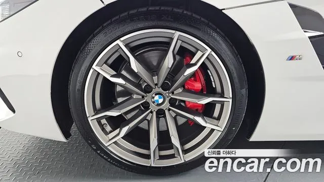 BMW Z4 2024 thumb 4