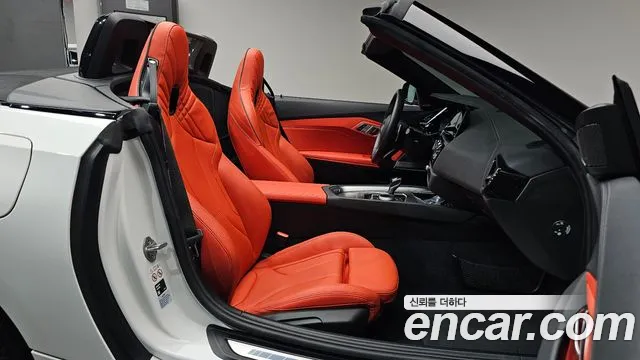 BMW Z4 2024 thumb 9