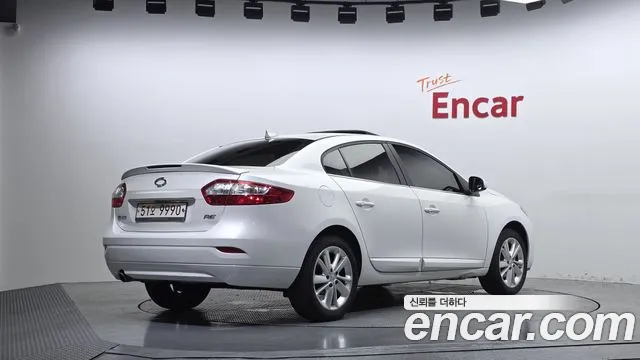 Renault-KoreaSamsung Fluence 2013 thumb 2