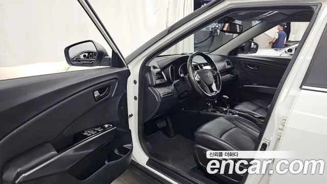 KG_Mobility_Ssangyong TIBOLI 2018 thumb 10